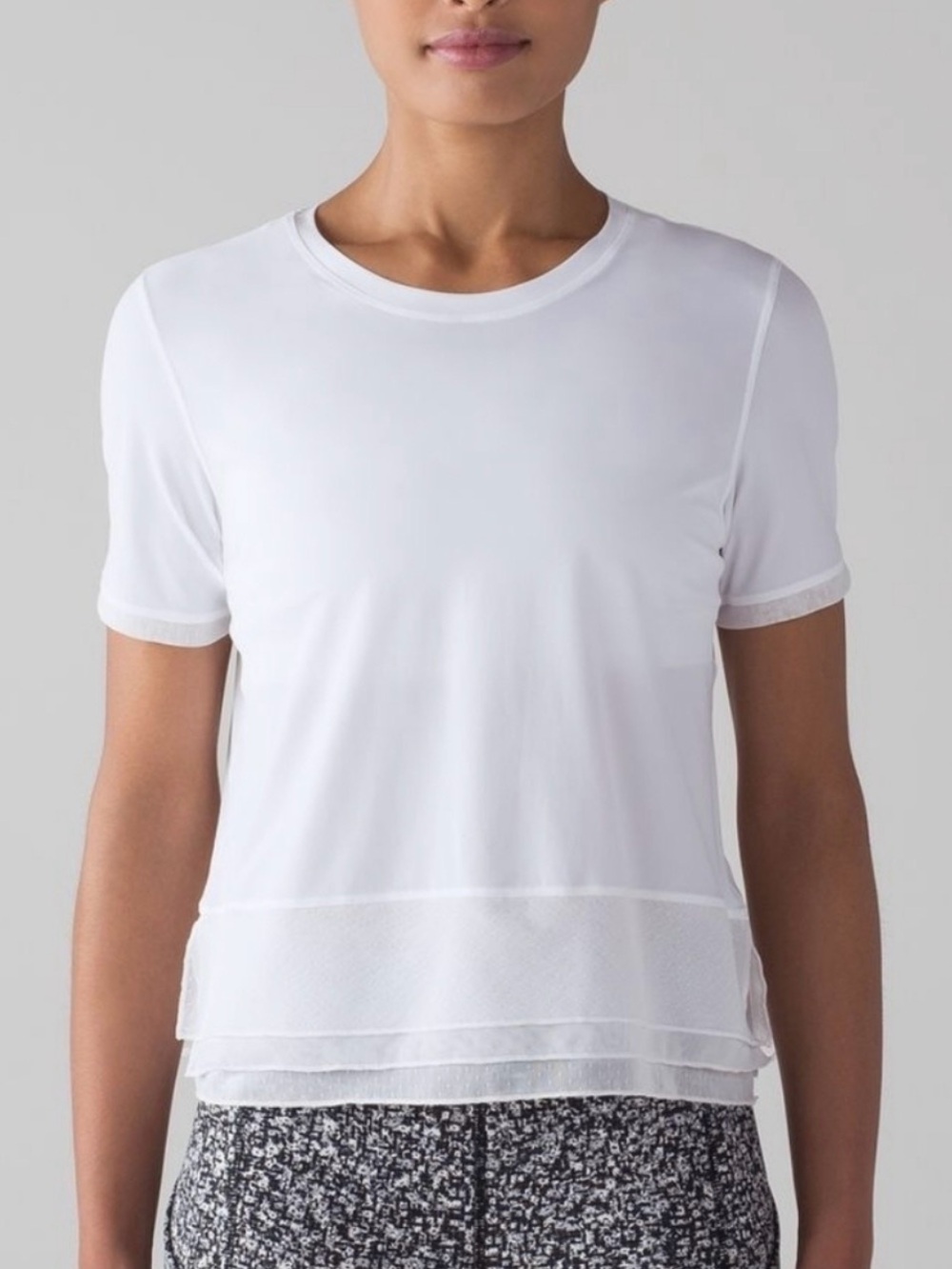 Lululemon Sole Training Short Sleeve Top- 21” PTP-